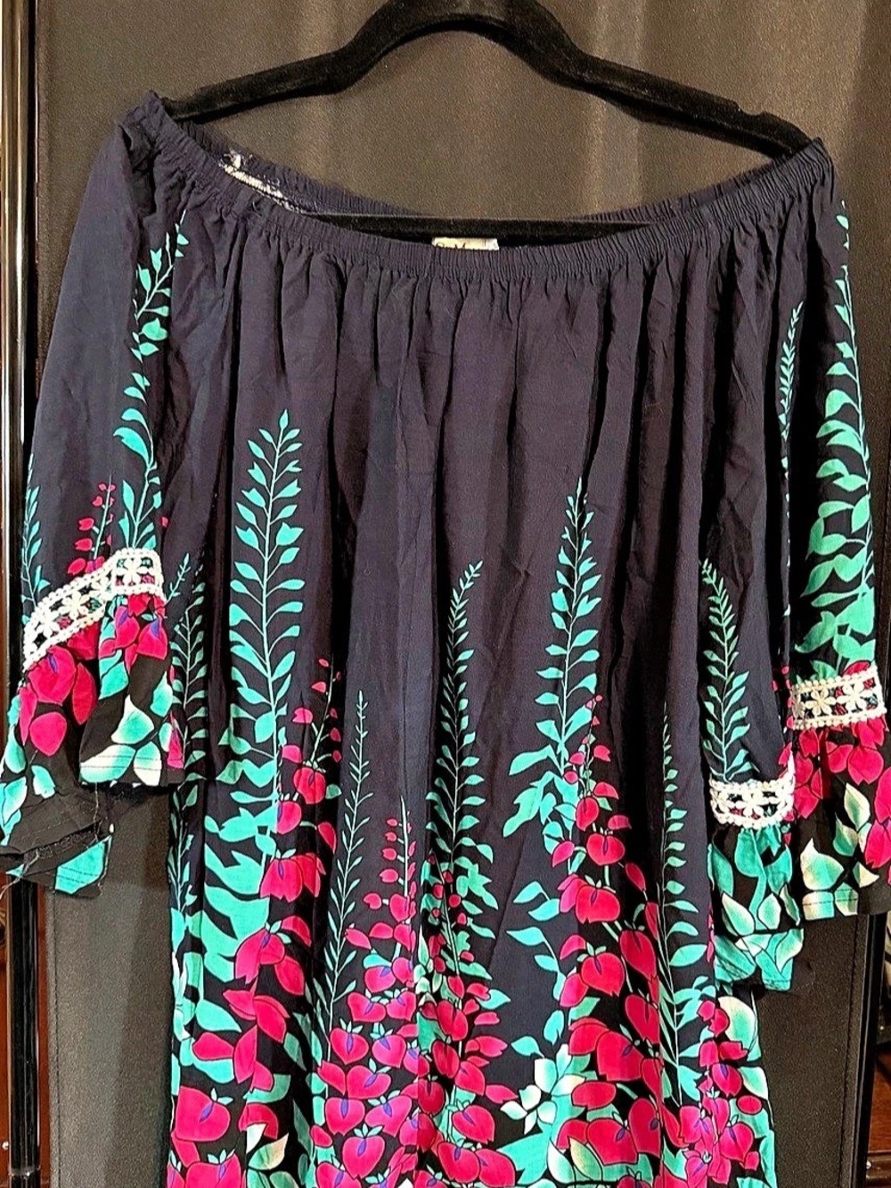 Floral Blouse in Blue & Pink Size L/XL NWT